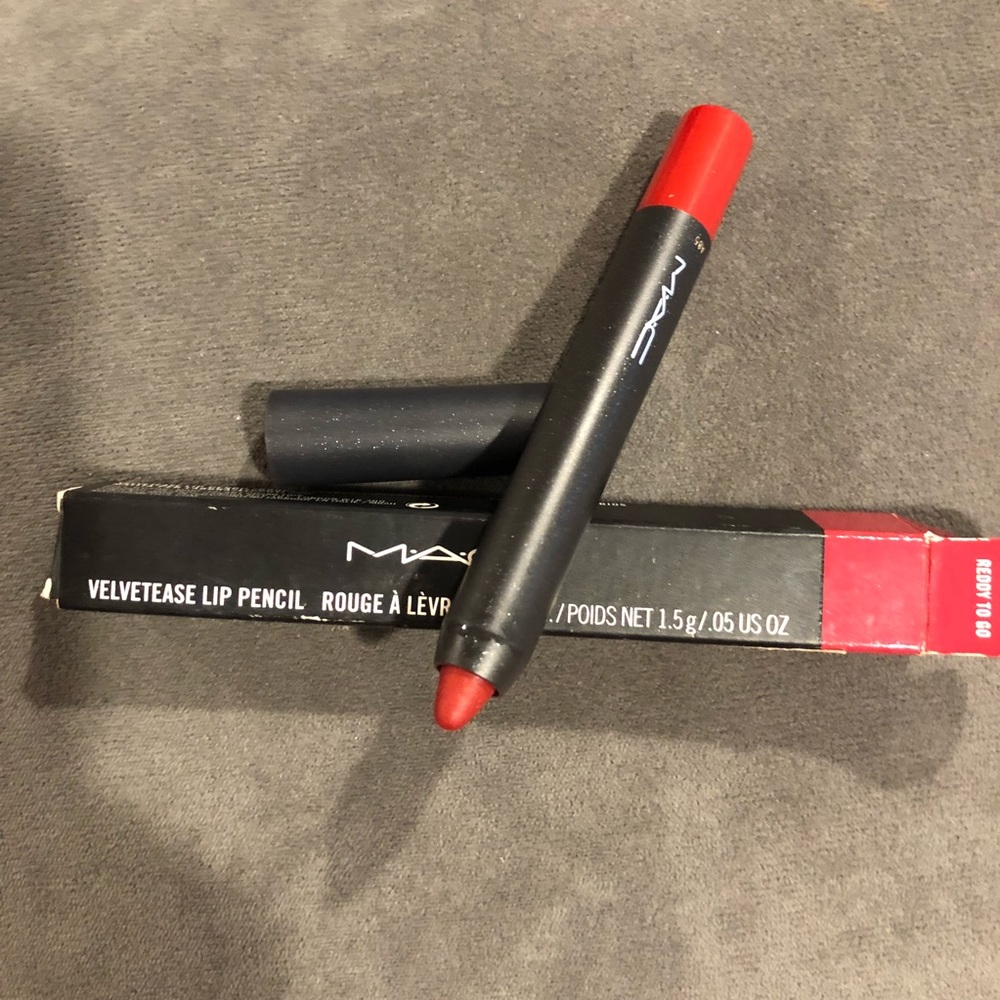 MAC Velvetease Lip Pencil Shade Ready to Go💋